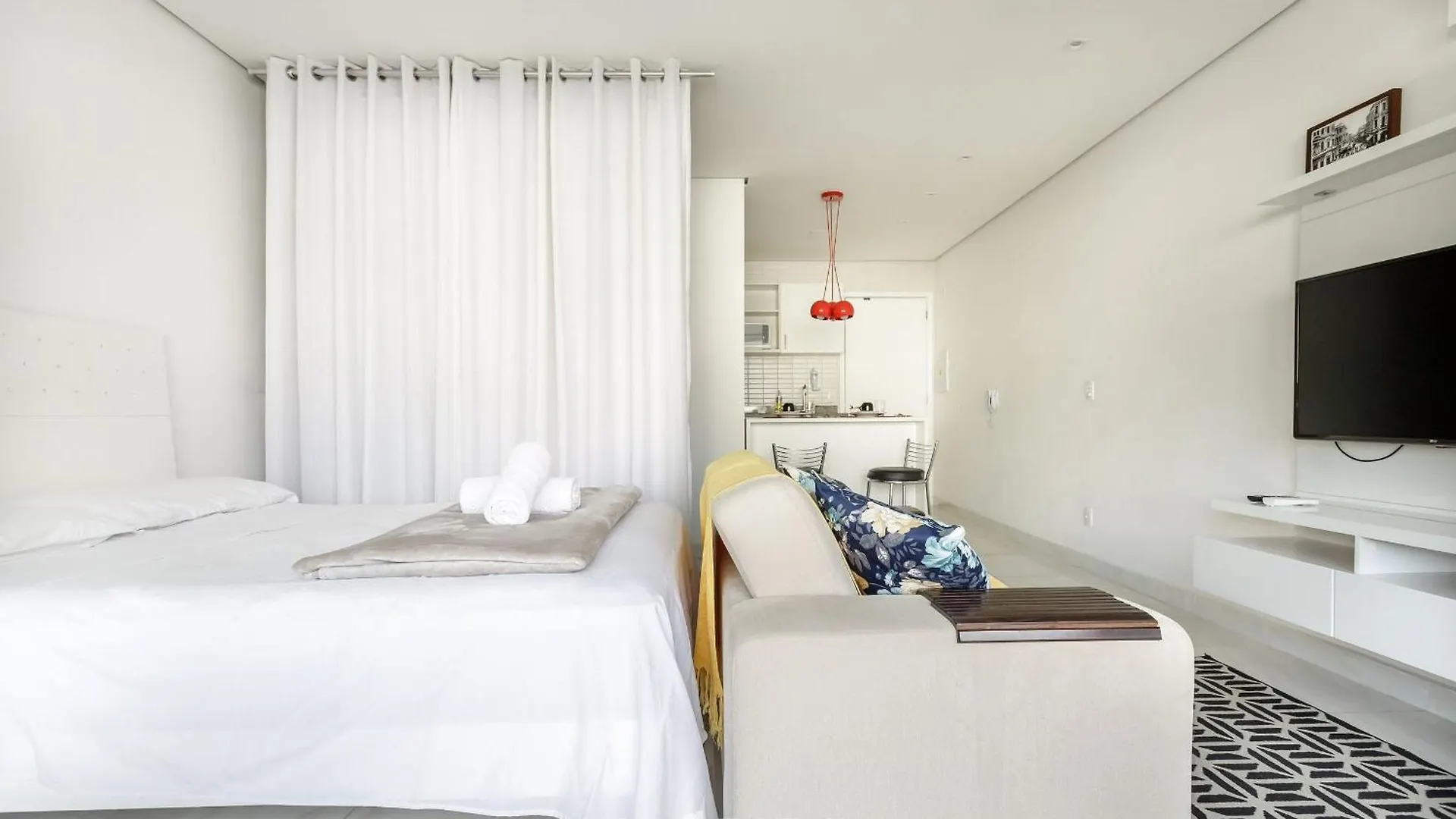 Apartment Studio C/ Piscina Proximo A Catedral Da Se Cgf135 São Paulo Brasilien