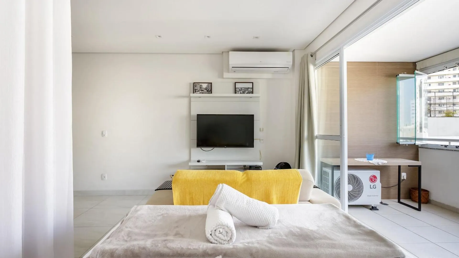 Apartment Studio C/ Piscina Proximo A Catedral Da Se Cgf135 São Paulo Brasilien